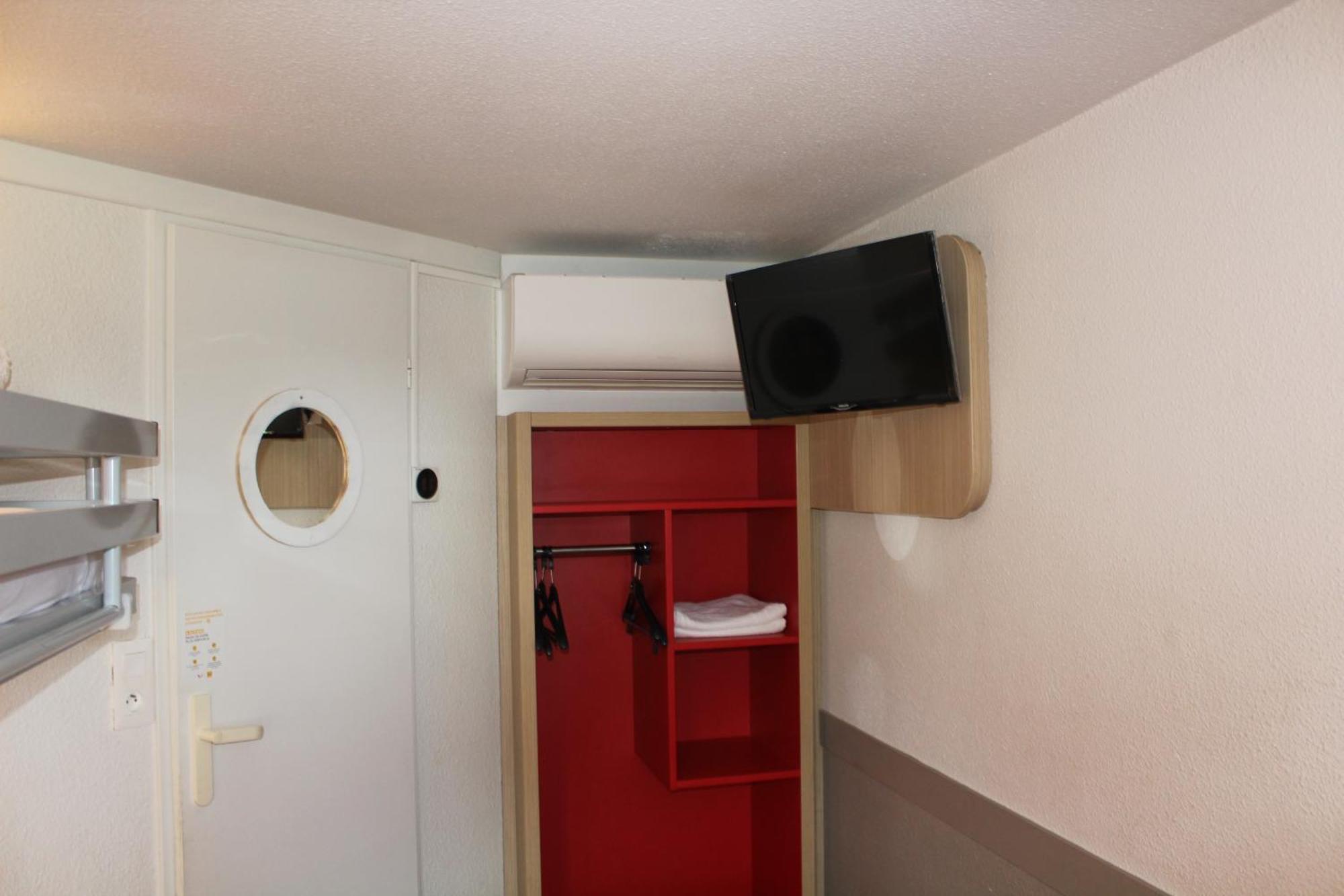 Premiere Classe St Quentin en Yvelines Elancourt Trappes Exterior foto
