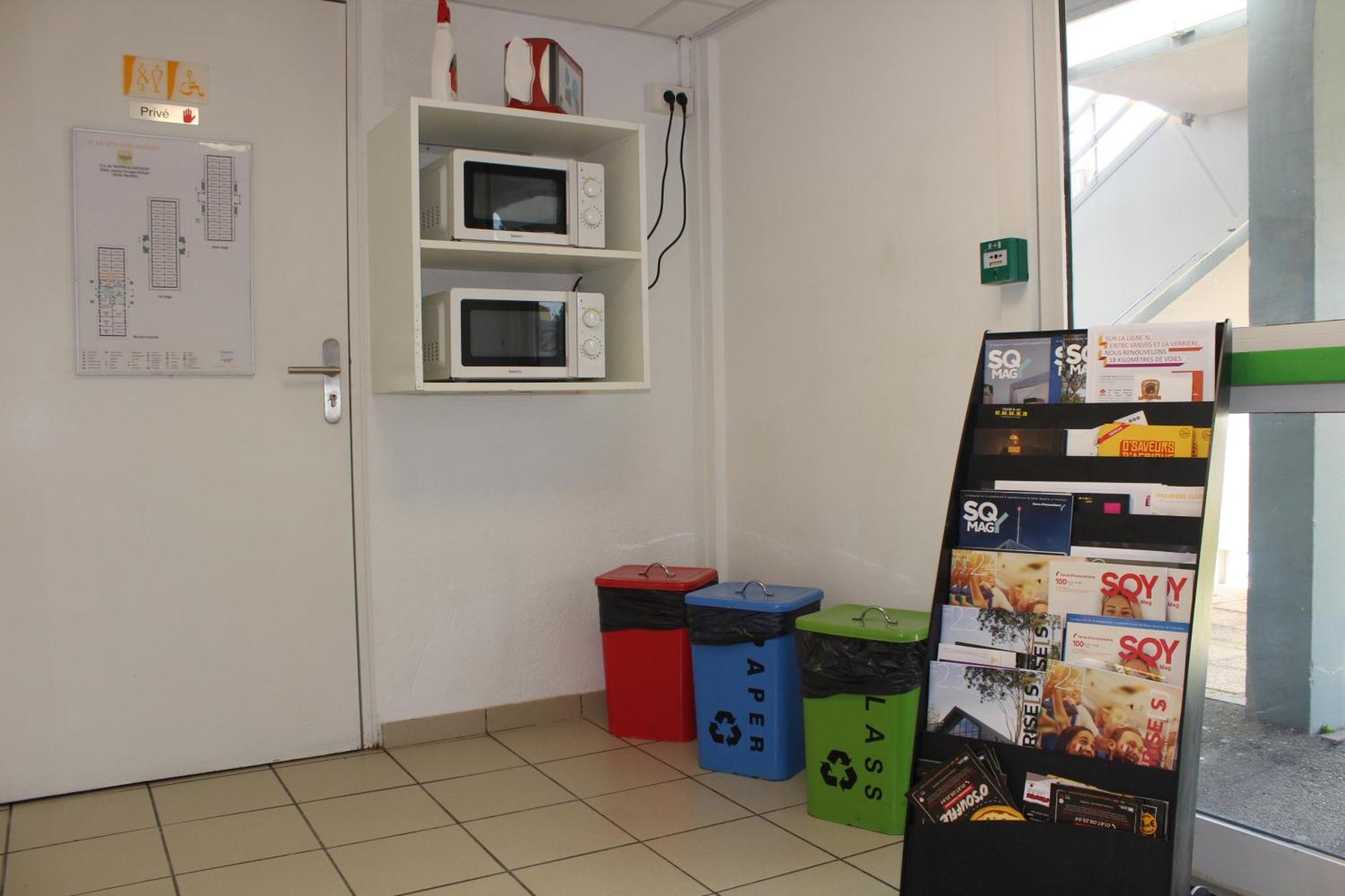 Premiere Classe St Quentin en Yvelines Elancourt Trappes Exterior foto
